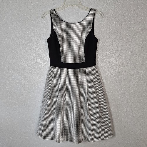 WHBM White House Black Market Dress Size 2 Black & White Fit & Flare Sleeveless - Picture 1 of 12