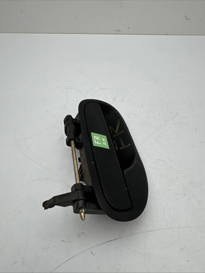 Volvo S40 2001 Door Handle Exterior - Front Right used, Genuine B382-06 Foto 2 de 4