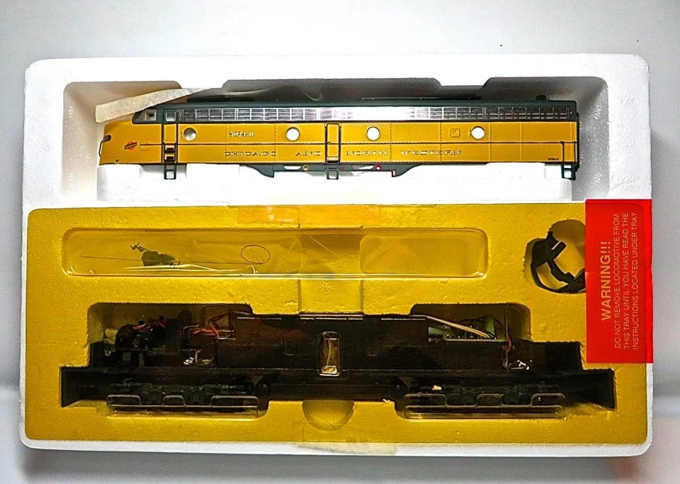 PROTO 2000 #8179 C&NW E8/9 Powered Diesel Cab 5024B Brand New Old Stock Mint - Image 4 of 4