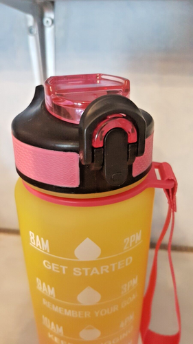 Sport-Trinkflasche mit Trinkskala, 1000 ml, rosa-gelb - Bild 2 von 5