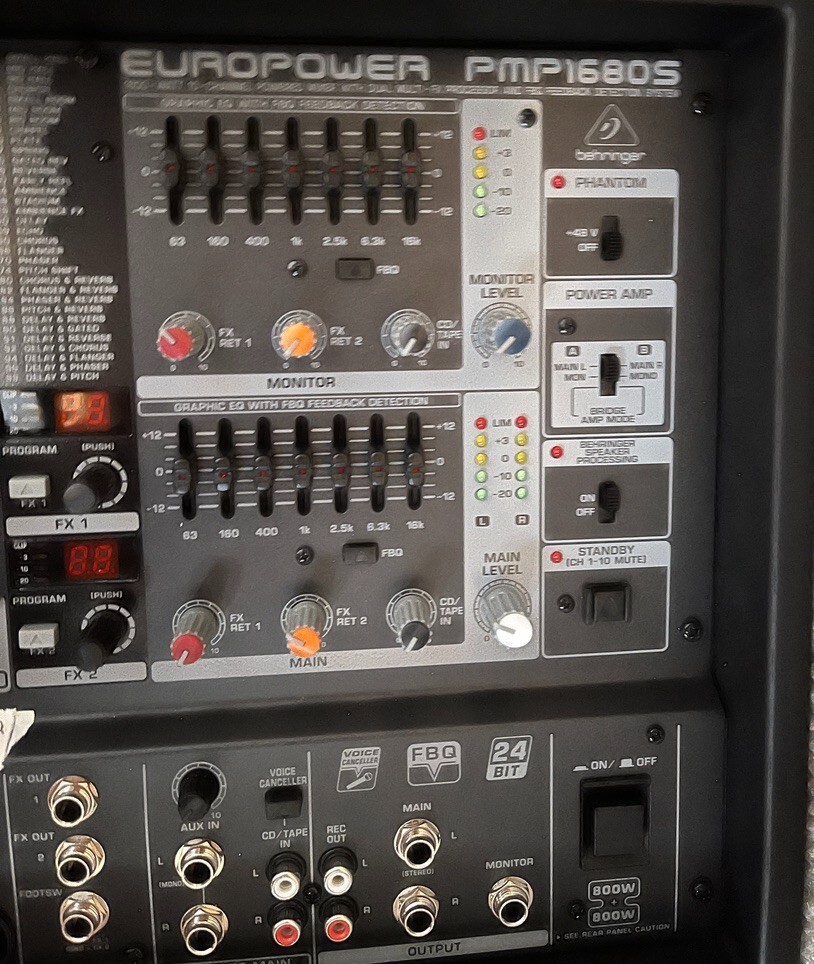 Behringer Europower PMP1680S - 1600 Watt - 10 Channel Behringer Europower PMP1680S - 1600 Watt - 10 Channel