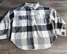 Shein Women's XL Black And White Heavy Flannel Slight Discoloration On Sleeve