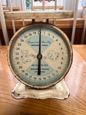 VINTAGE 1960'S AMERICAN FAMILY NURSERY SCALE WEIGHS TO 30 POUNDS