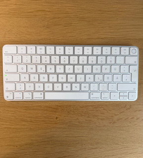 Apple Magic Keyboard mit Touch ID für Mac Modelle mit Apple Chip Deutsch.