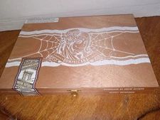 DEADWOOD DOMINICANA DREW ESTATE TOBACCO EMPTY WOODEN CIGAR BOX 1.5" X 7" X 10.5"