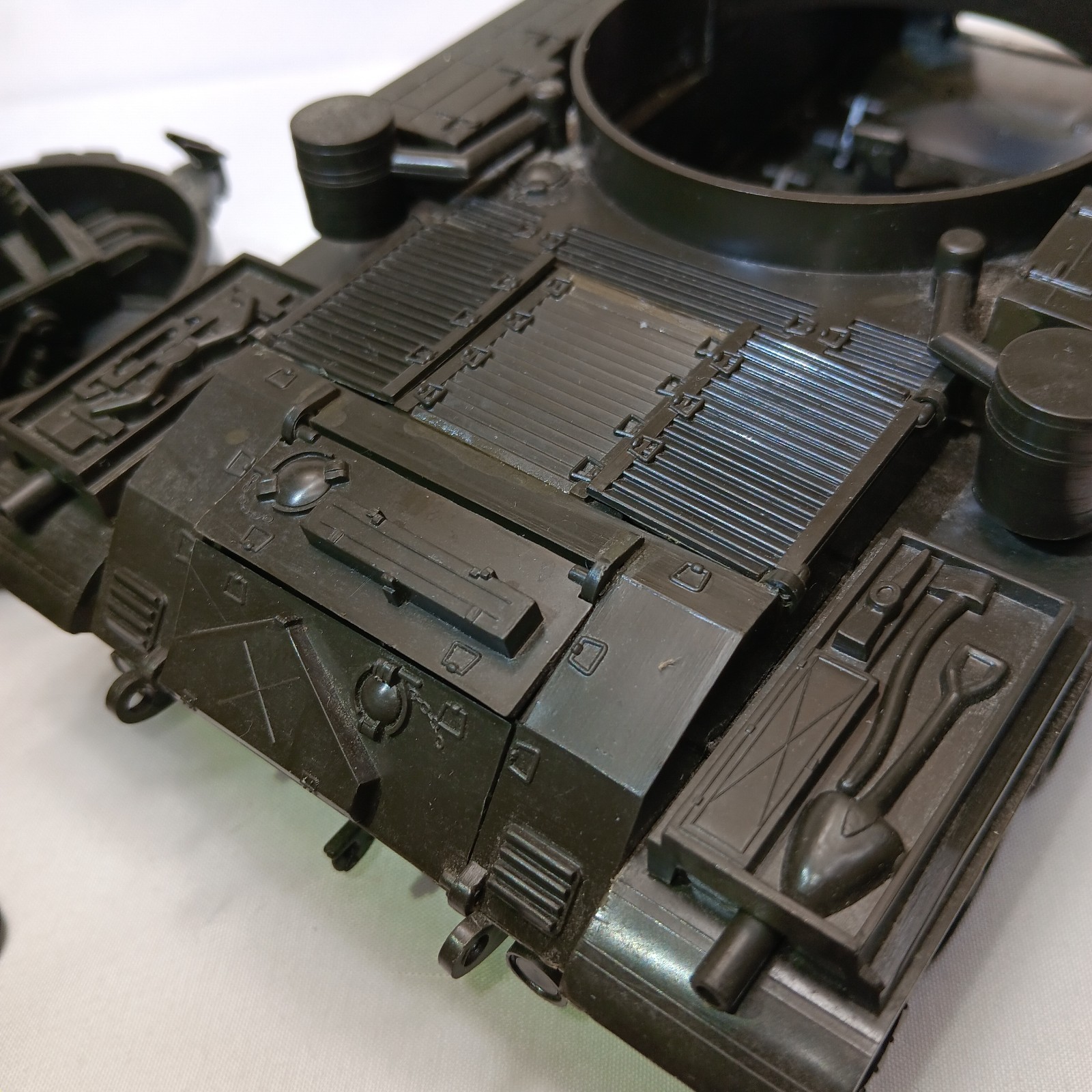 Built 1/32 Revell M-42 Twin 40 AA Duster Tank Ready to Paint/Detail NO TRACKS!