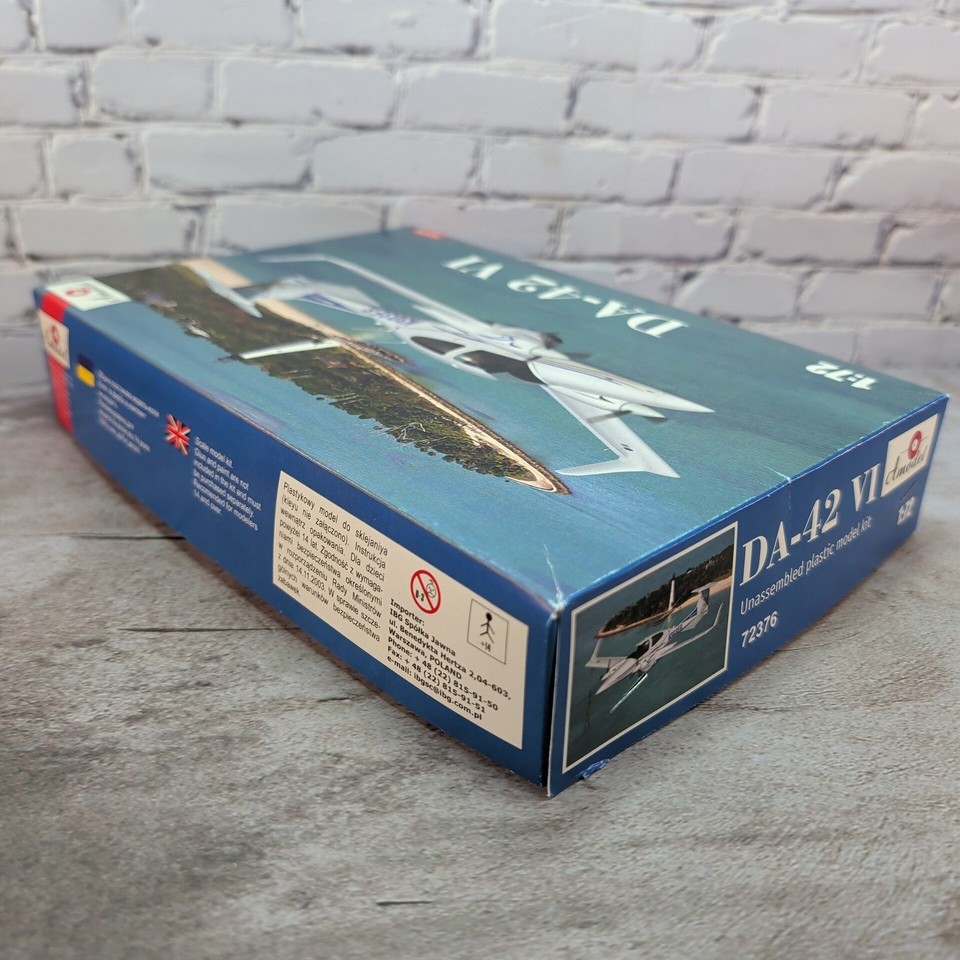 Amodel DA-42 VI Diamond Twin Star 1/72 Aircraft Model Kit Open Complete ...