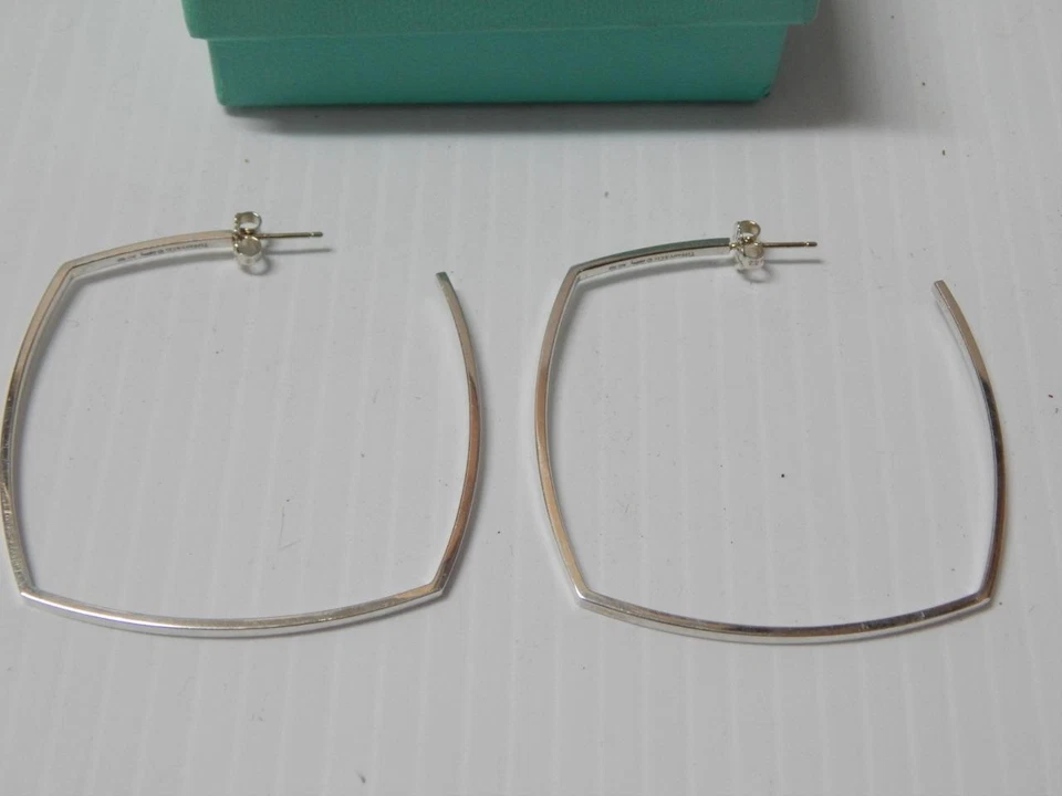 BRINCOS DE ARGOLA MODERNISTA QUADRADO GRANDE PRATA ESTERLINA FRANK GEHRY TIFFANY + CAIXA - Imagem 2 de 4