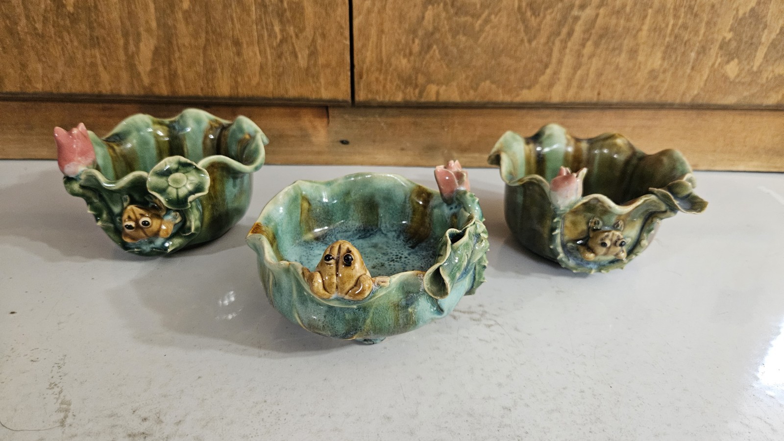 Set of 3 Vintage Majolica Frog Planters 4