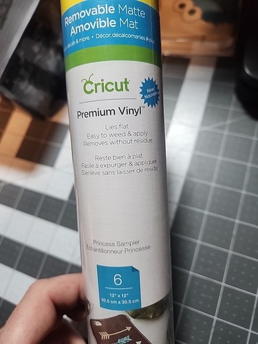 Cricut Premium Removable Matte 12x12 Vinyl -Variety Sampler - Picture 5 of 5