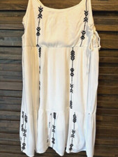 Maurices MED Black Aztec Embroidered White Dress Sleeveless Summer Ruffled Boho