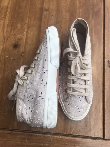 SUPERGA Ragazza/Donna Alto Top Scarpe Da Ginnastica SANGALLO Scarpe  Beige/Avorio UK 2.5 Eu35 | eBay