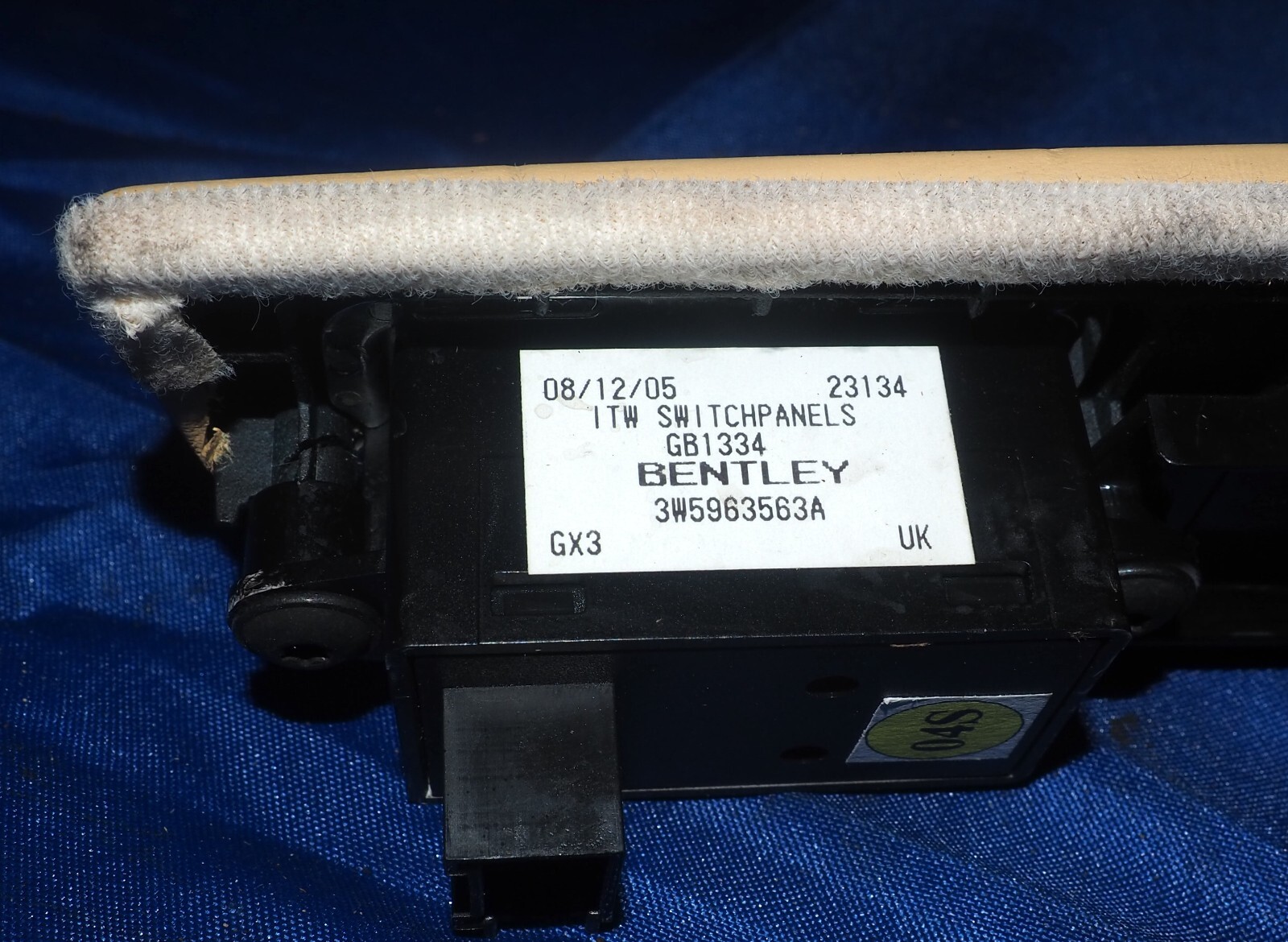 2006-2012 Bentley Flying Spur Rear Driver Left Window Heated Seat Switch OEM