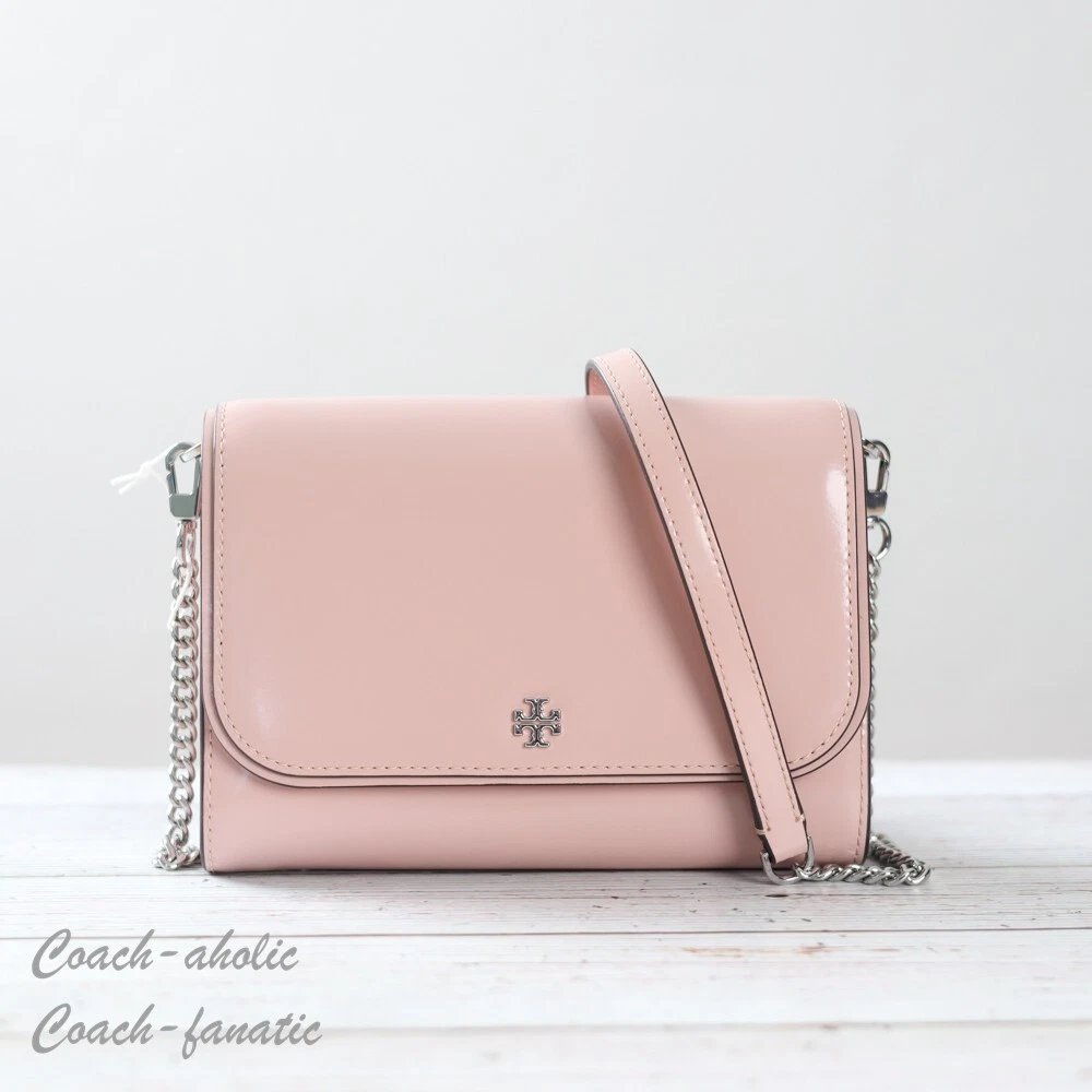 Portafoglio a tracolla nuovo con etichette Tory Burch Emerson in pelle verniciata rosa argilla