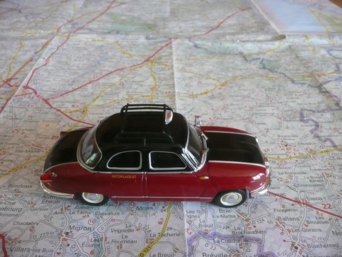 Modèle Réduit 1/43 Panhard Dyna Z Taxi Paris 1953 - Diecast IXO - Jouet Collection