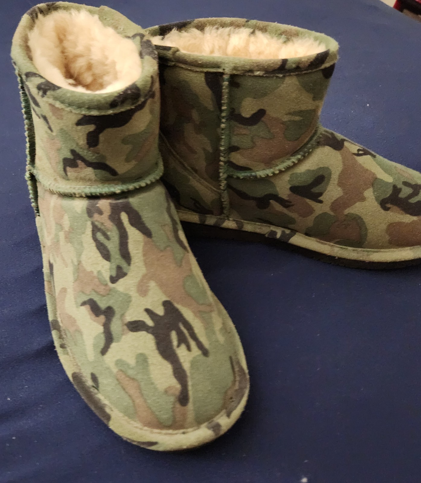 BearPaw Women's Army Camo Short Boots Size 9 Cozy & Stylish
