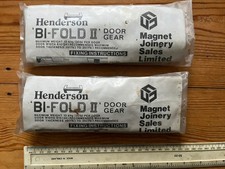 Due fissaggi per porte bi-pieghevoli HENDERSON vintage con 4 pagine di istruzioni