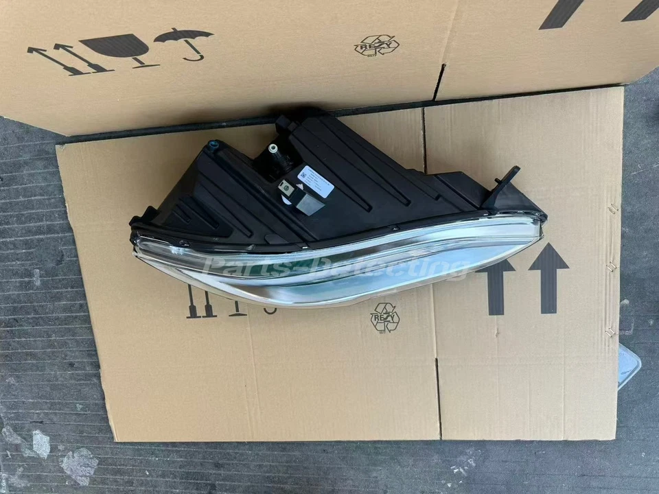 Передняя правая светодиодная фара со стороны пассажира для Tesla Model S 2016-2020 годов выпуска - Изображение 2 из 4