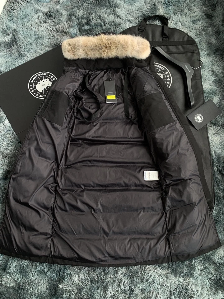 Canada Goose Black Mystique parka 3035L Women's down jacket - Image 4 of 4