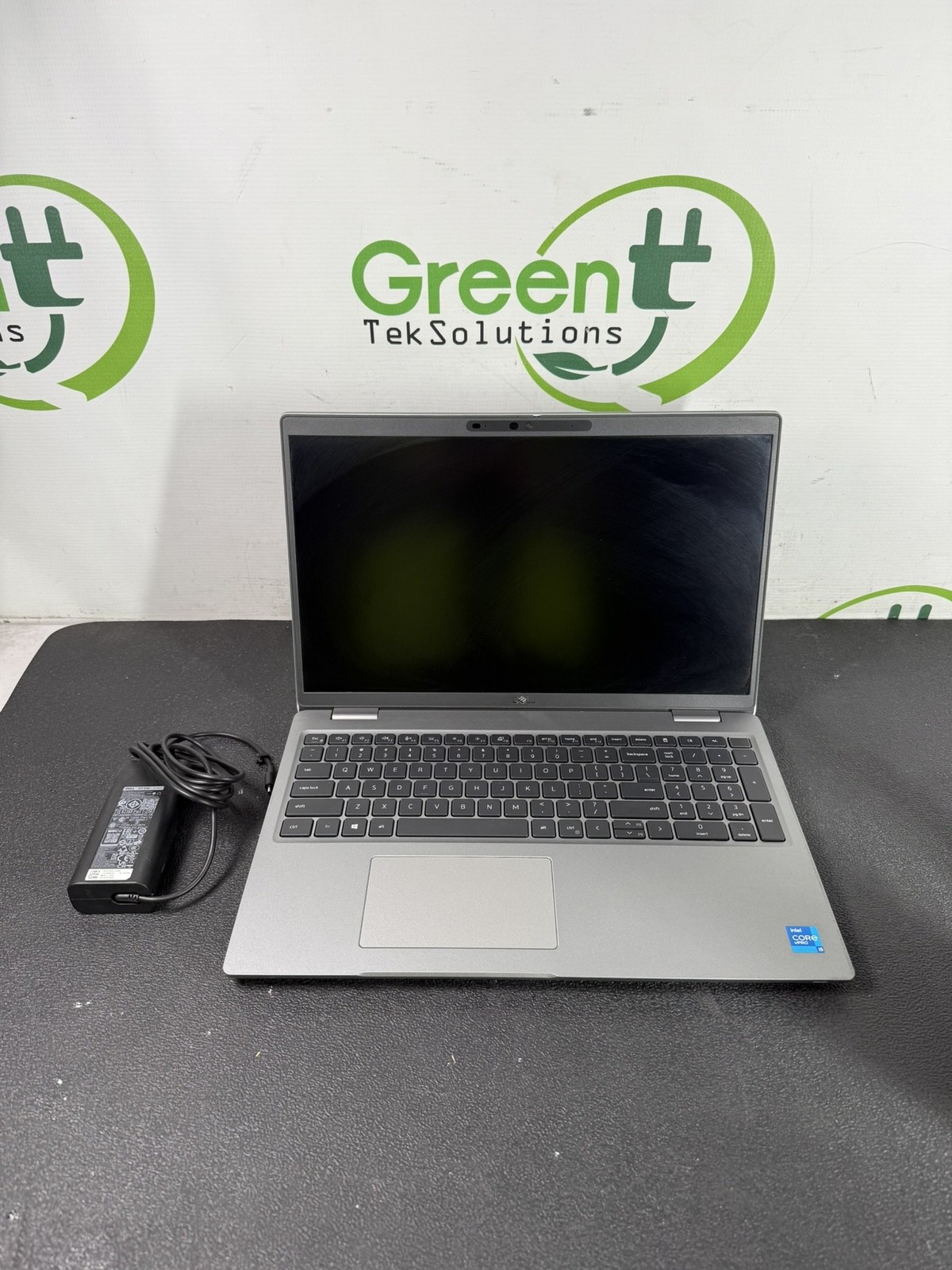 Dell Latitude 5520, 15.6-Inch Laptop, with Core i5 1145G7 @ 2.60GHz, Windows 11 Pro