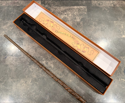 Brand New Universal Studios Hermoine Granger Interactive Wand with Map