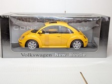 AUTOart 1/18  Volkswagen New Beetle '99 Reflex Yellow 706769