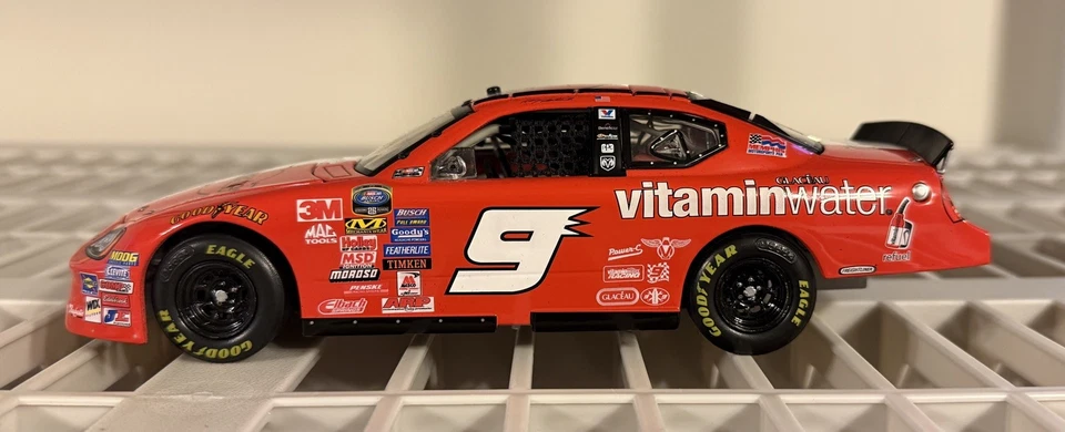 Dodge Charger Kasey Kahne RCCA Elite #9 2006 vitamina agua 1/24 Foto 2 de 4