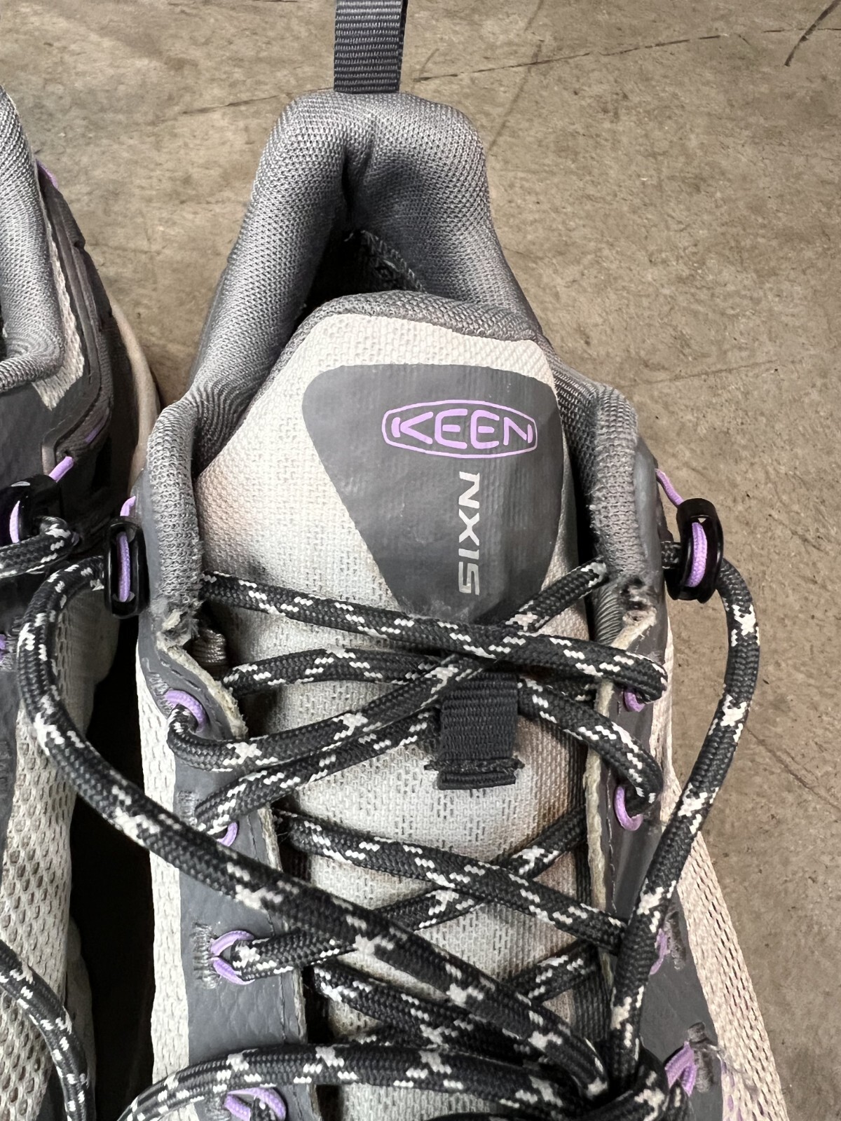 KEEN NXIS scarpa da trail impermeabile da donna US 9 5 EU 40 grigio e viola escursionismo