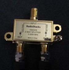 Radio Shack 2 Way Splitter - 5-3000 MHz with 6' Cable - Never Used