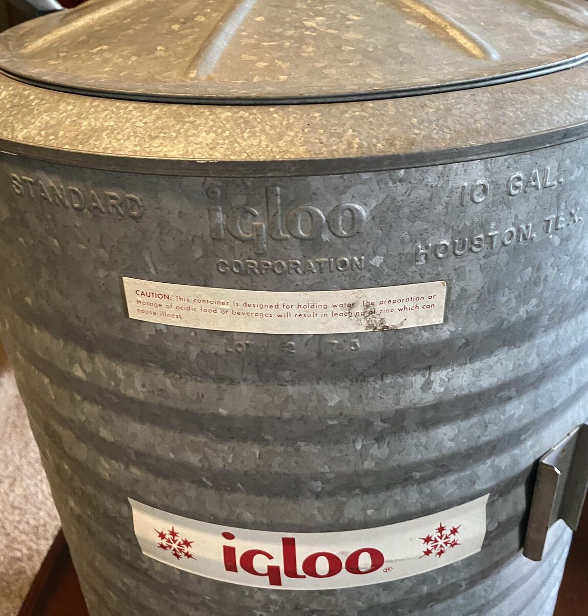 Vintage Igloo Galvanized Metal 10 Gallon Water Cooler | eBay Vintage Igloo Galvanized Metal 10 Gallon Water Cooler | eBay