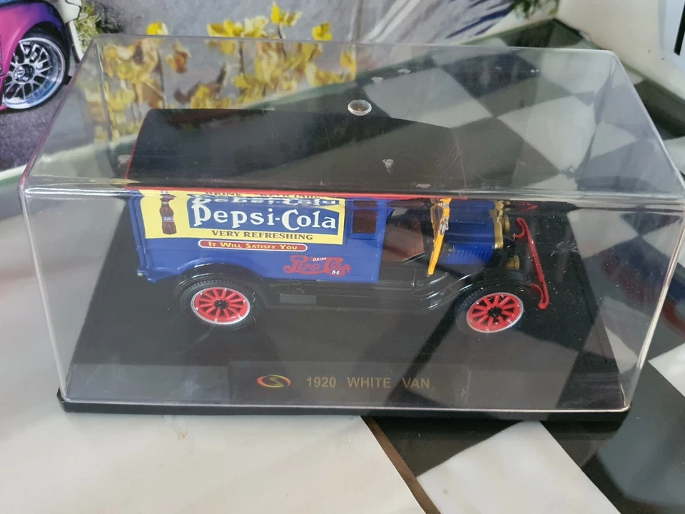 1:32 White Van 1920 Pepsi Cola Delivery Van Hermoso Campion By Signature models - Image 3 of 4