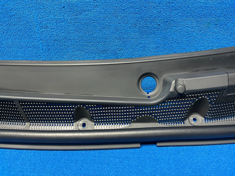 Chevrolet Trax 2017-2021 parabrisas cubierta panel ventilación rejilla cubierta y boquilla OEM Foto 4 de 4