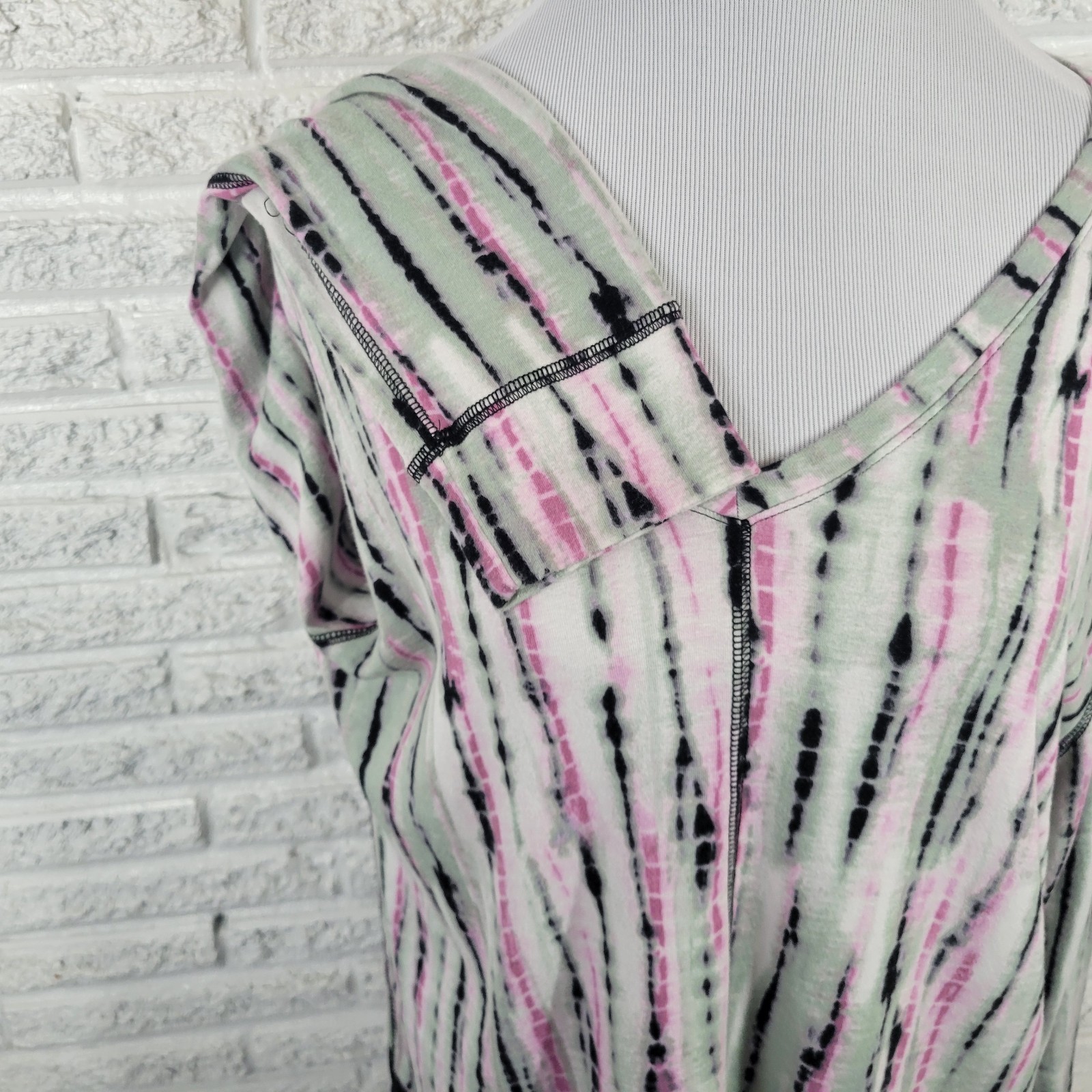 Westbound Womens Top XL Tee Long Sleeve Green Pink Tie Dye Comfy Cotton Blend