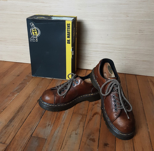 Vintage 90s Y2K Dr. Martens 8312 size 9 Men’s Brown Leather Chunky Oxford Shoes