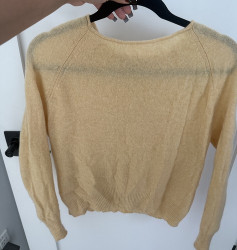 female cashmere sweater from the brand Naked Cashmere