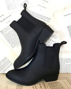 matte black rain boots