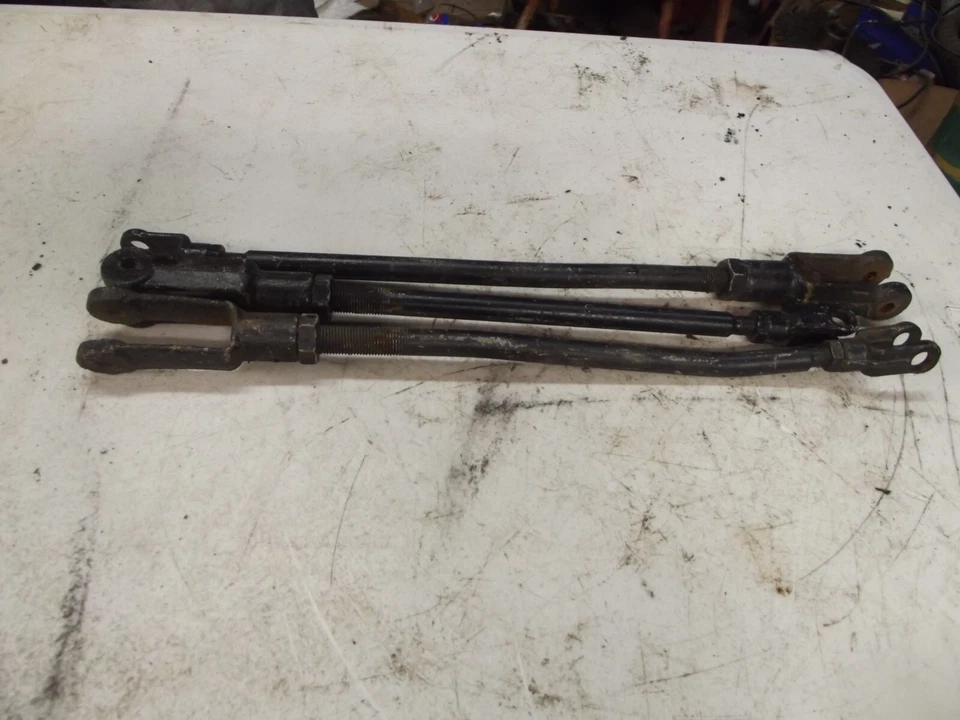 Bobcat 610 Control Valve LInkage Arms - Image 2 of 2