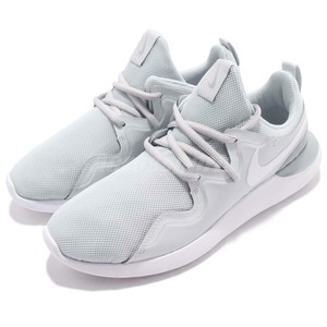 womens green nike trainers