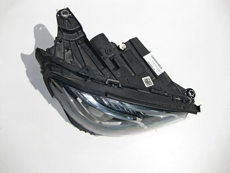 Mercedes-Benz A2139066601 Headlight right LED static E-Class W213