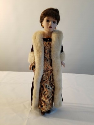 2000 camellia garden 16 porcelain doll