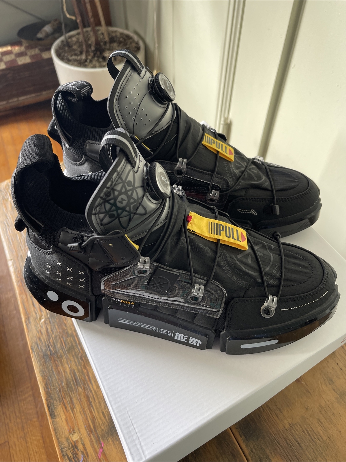 Li-Ning Essence 2 Futuristic Complexcon Exclusive Drops Brand New With Box image 5