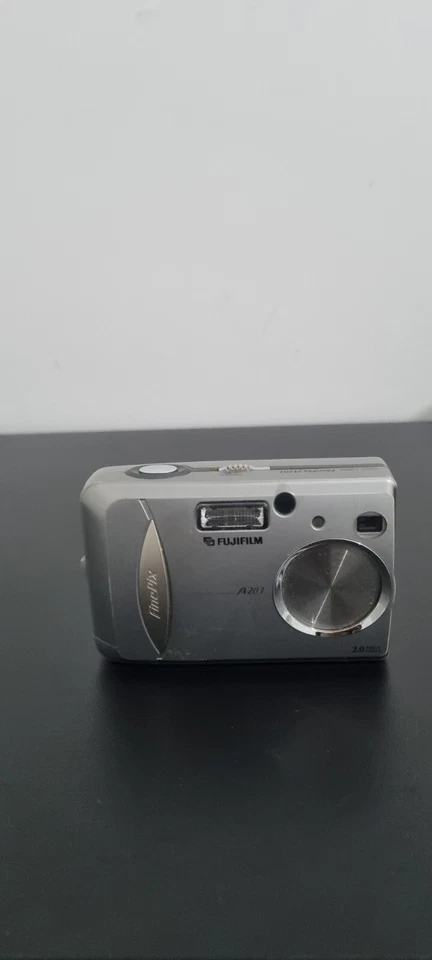 Fujifilm Digital Camera FinePix A203 2.0MP Silver Tested, photo 2 of 5