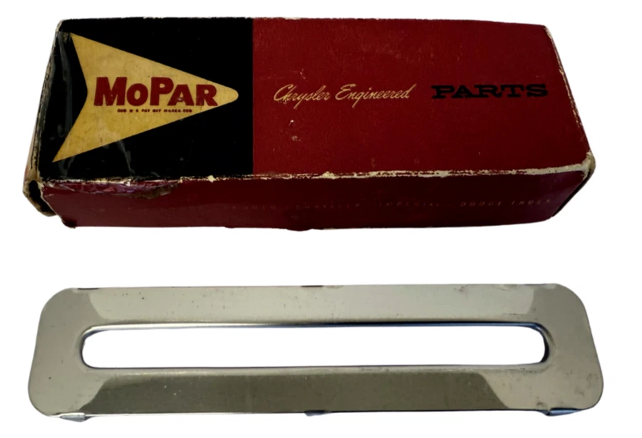 Cinturón de seguridad delantero Chrysler Imperial Dodge 880 1962-1964 ojal brillante 2161510 nuevo en stock Foto 2 de 4