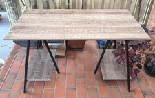 Computer desk - table