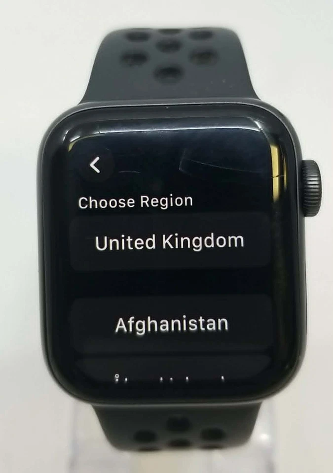Apple Watch SE Nike 40mm Space Grey Aluminum Case  Anthracite/Black Sport Band, photo 4 of 4