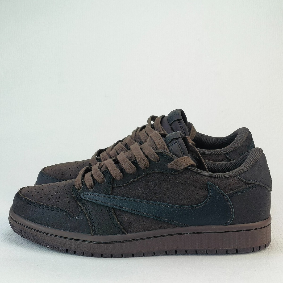 Men's Travis Scott x Air Jordan 1 Low OG SP 'Velvet Brown Men's Travis Scott x Air Jordan 1 Low OG SP 'Velvet Brown