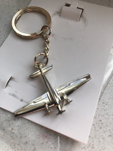 Vintage 3 Prop Flugzeug Flugzeug Ganzmetall Schlüsselanhänger Schlüsselanhängsel neuwertig in Tasche