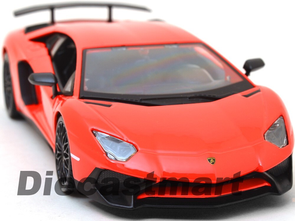 LAMBORGHINI AVENTADOR LP750-4 SV RED 1:24 DIECAST MODEL CAR BY BBURAGO 21079
