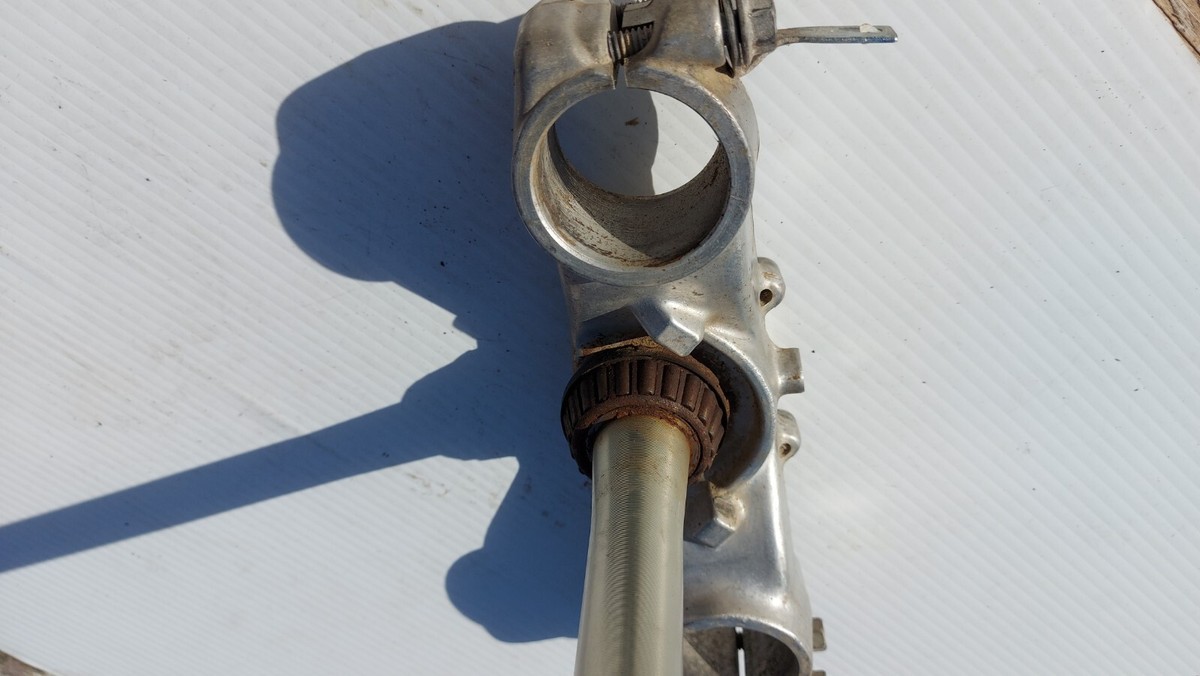 Kawasaki Triple Clamp Steering Stem Set 1989 KX250 Used 44037-1257