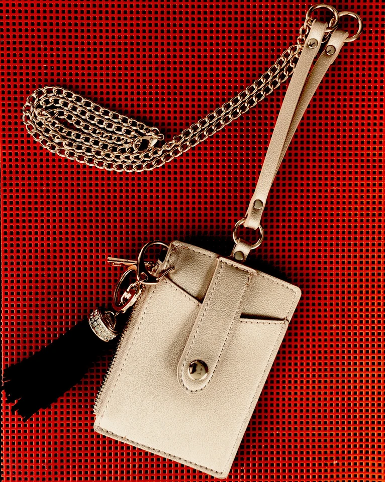 Bolso de mano con cadenas de metal de marca de lujo para mujer color dorado Foto 2 de 4